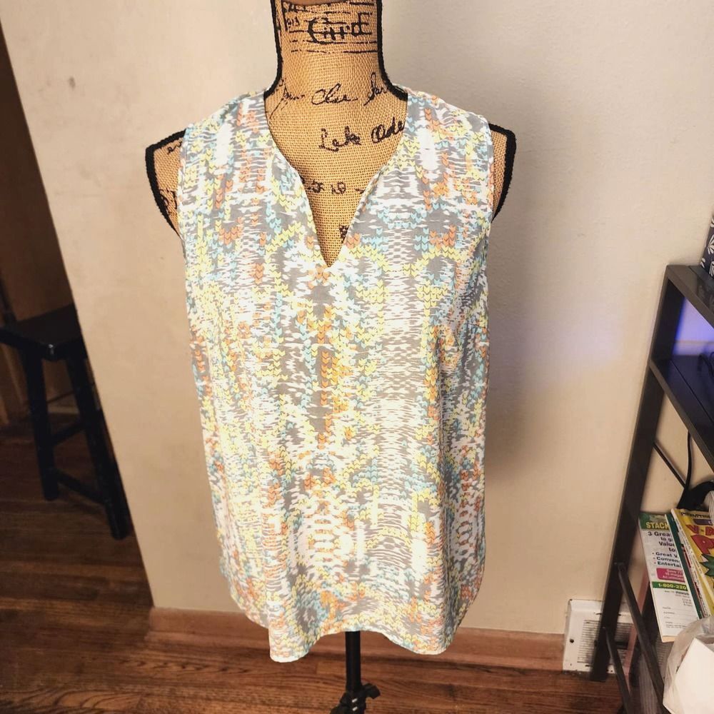 Daniel Rainn Womens Sleeveless Split V Neck Blouse Abstract Office Shell Top S